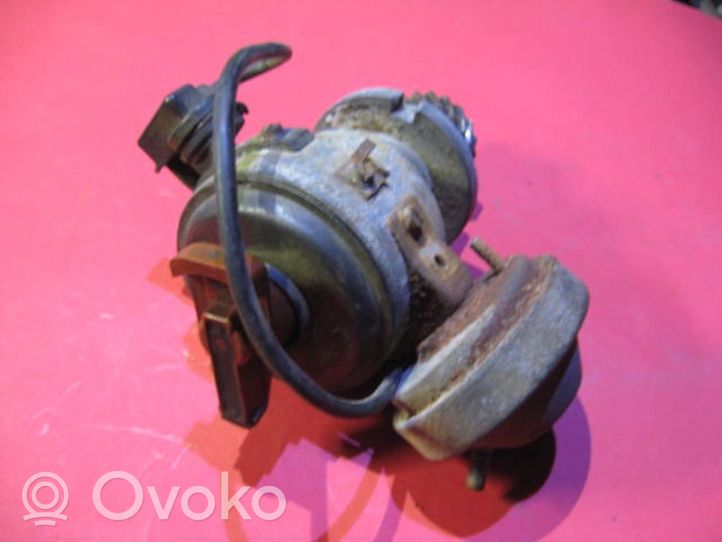 BMW 5 E28 Spinterogeno Spark 0237304024