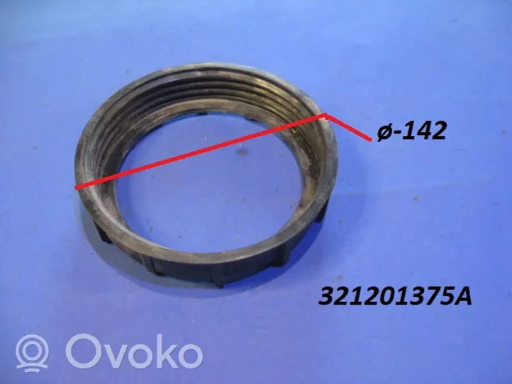 Audi A6 S6 C4 4A Anello/dado di bloccaggio della vite della pompa del carburante nel serbatoio 321201375A