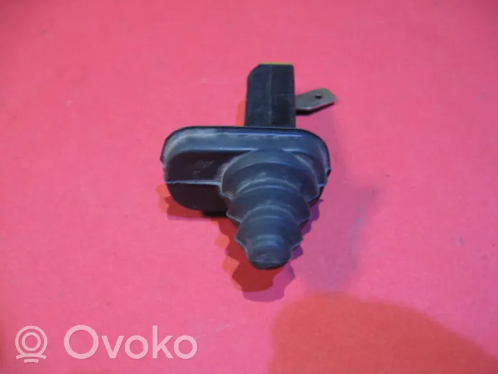 Audi A4 S4 B5 8D Sensor de la puerta trasera 393947561B