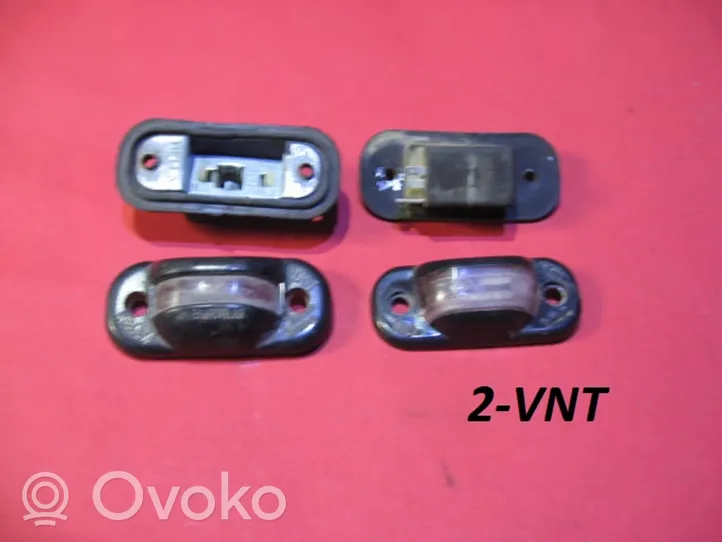 Audi A6 S6 C4 4A Lampa oświetlenia tylnej tablicy rejestracyjnej 443943191