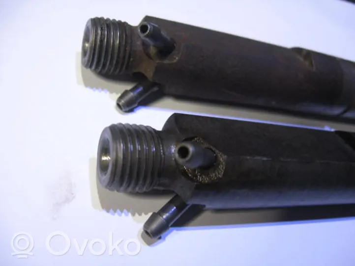 Seat Toledo I (1L) Injecteur de carburant 028130201T