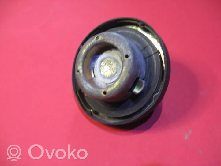 BMW 5 E28 Fuel tank filler cap 400436