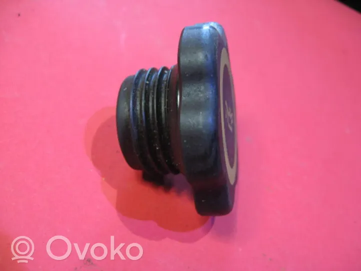 Ford Focus Korek wlewu oleju 938M6766BB