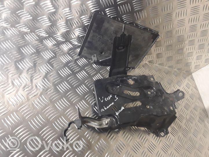 Toyota Verso-S Battery tray 