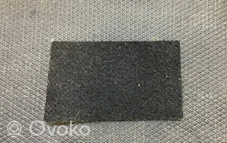 Volkswagen Jetta VI Panelės stalčiuko/lentinėlės paklotėlis 5C6863330