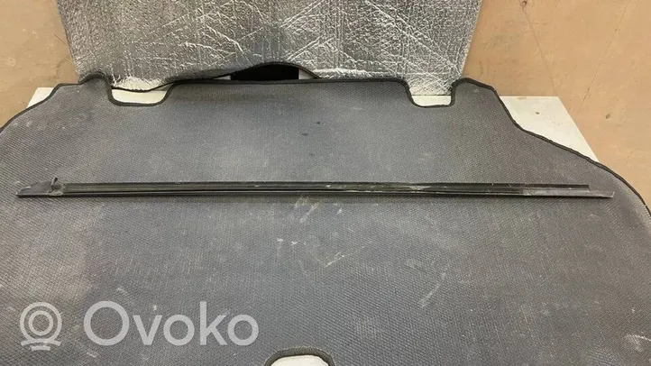 Volkswagen Jetta VI Rivestimento modanatura del vetro della portiera anteriore 5C6837479