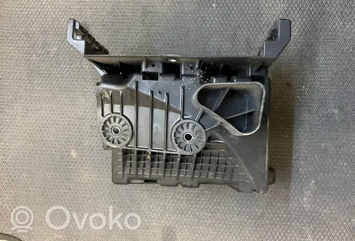 Volkswagen Jetta VI Fuse box cover 5C0907361