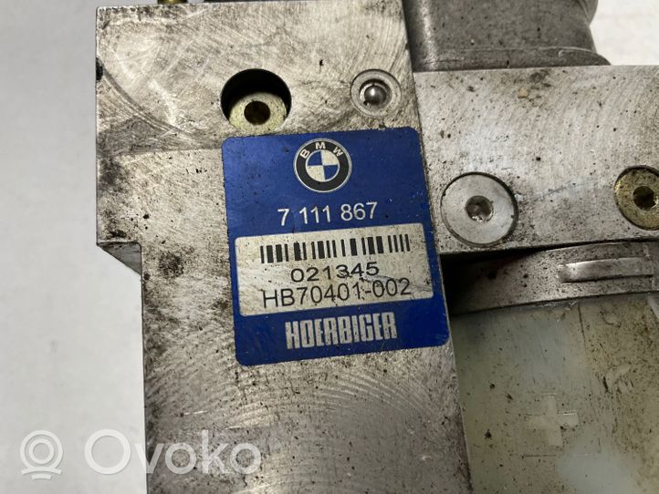 BMW 5 E60 E61 Hidraulikos siurblys galinio dangčio HB70401002