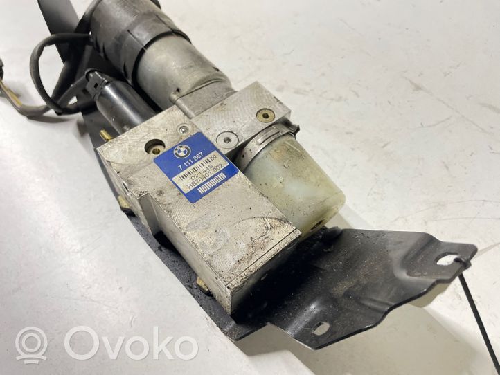 BMW 5 E60 E61 Moteur de pompe hydraulique de hayon HB70401002