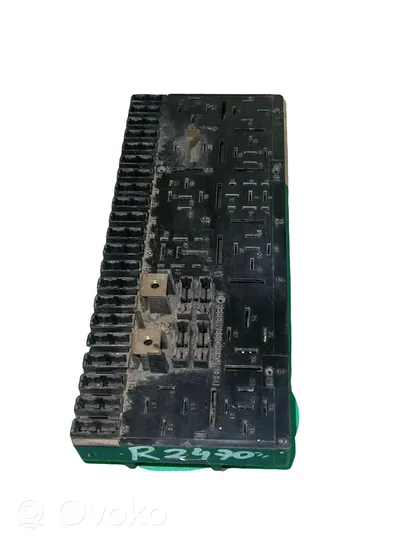 Audi 100 200 5000 C3 Module de fusibles 443941822A