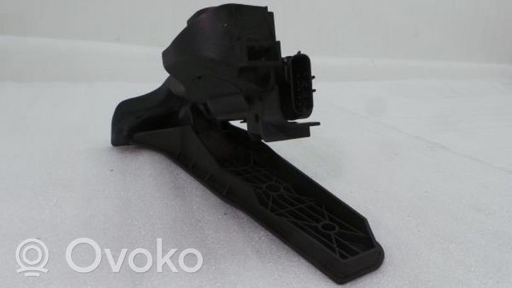 Volkswagen PASSAT CC Pedal assembly 