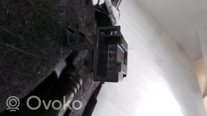 Audi Q3 8U Panelės stalčiuko/lentinėlės paklotėlis 