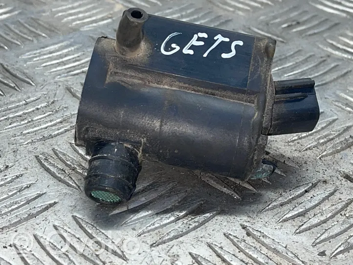 Hyundai Getz Pompa spryskiwacza szyby przedniej / czołowej 985101C100