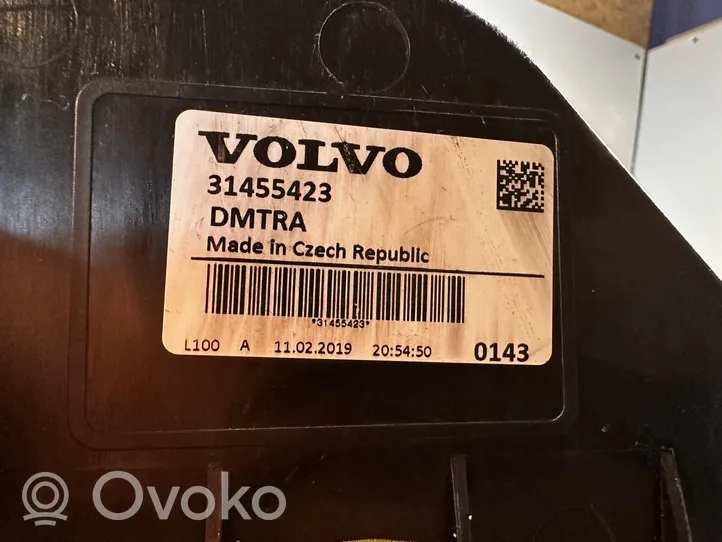 Volvo XC40 Jäähdyttimen lista 31455423