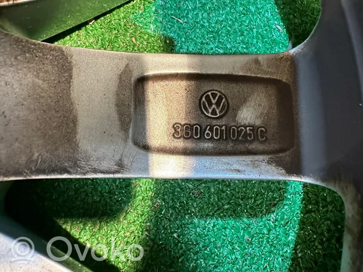 Volkswagen PASSAT B8 Felgi aluminiowe R17 