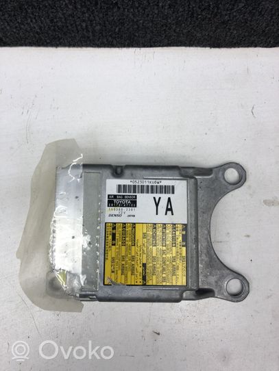 Toyota Prius (XW30) Sterownik / Moduł Airbag 8917047100