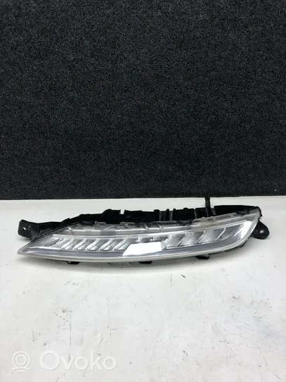 Citroen C4 II Picasso Faro diurno con luce led 9676036580