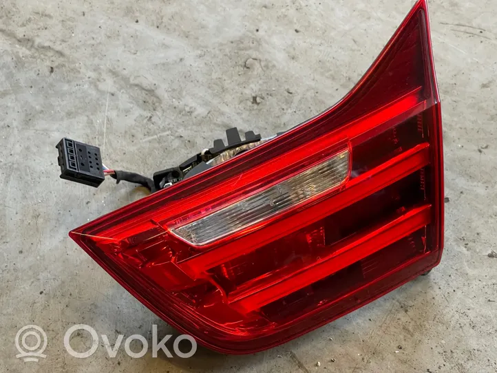 BMW M4 F82 F83 Lampy tylnej klapy bagażnika 8059656