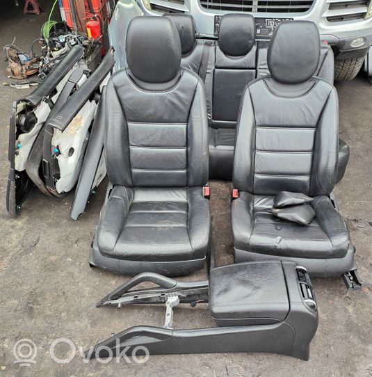 Porsche Cayenne (9PA) Set interni 