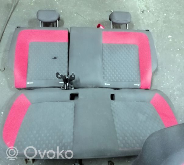 Opel Corsa D Sėdynių komplektas 