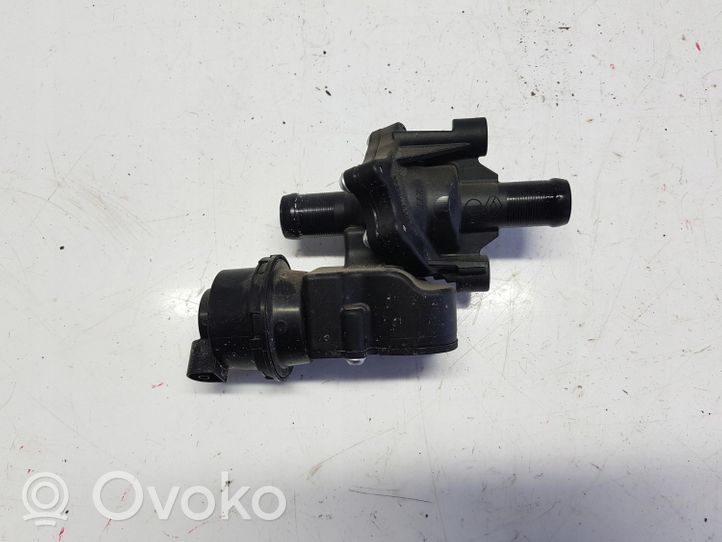 Nissan Juke II F16 Termostaatin kotelo (käytetyt) 922306682r