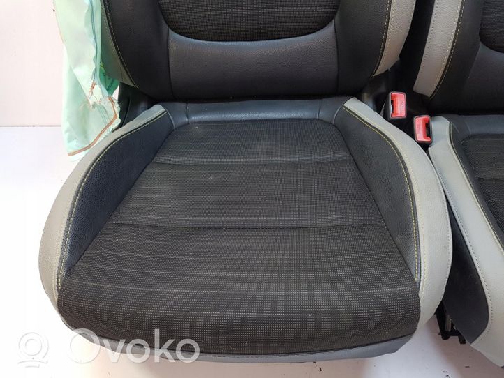 KIA Stonic Juego del asiento 