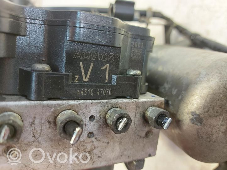 Toyota Prius (XW50) Pompe ABS 113040-41030