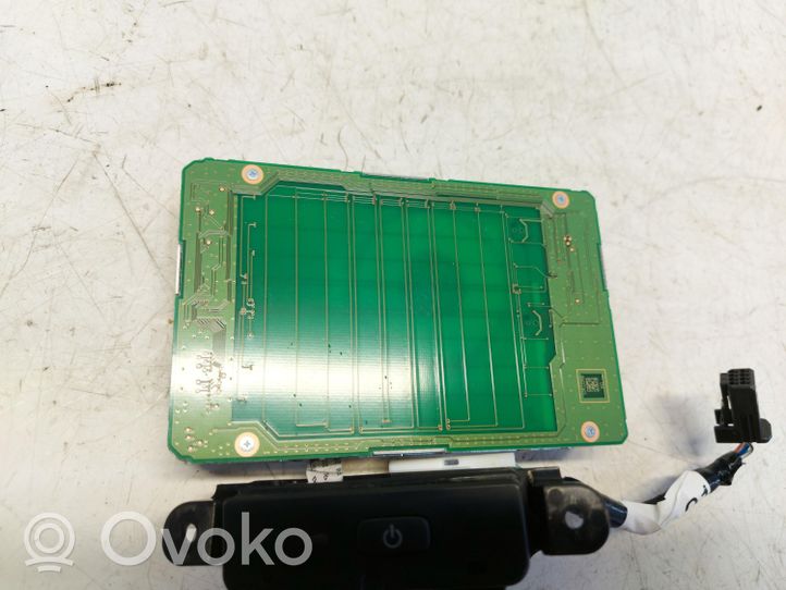 Toyota Corolla E210 E21 Module de charge sans fil 861C0-02080