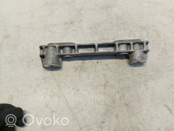 Volvo XC40 Supporto (staffa) 32222102