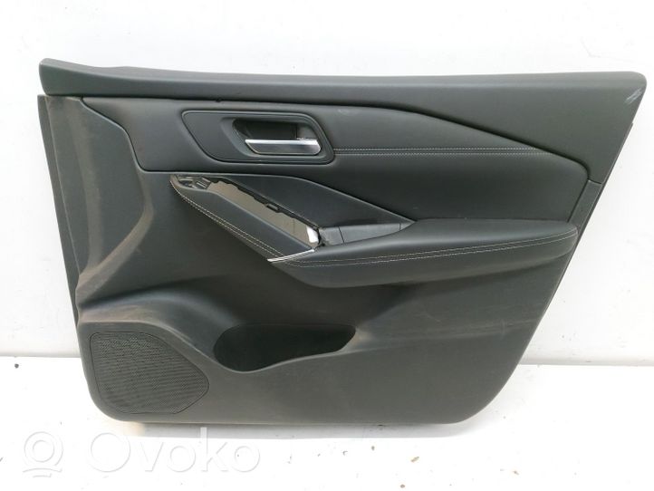 Nissan Qashqai J12 Rivestimento del pannello della portiera anteriore 