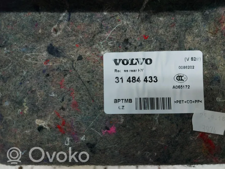 Volvo XC90 Element schowka koła zapasowego 31488433