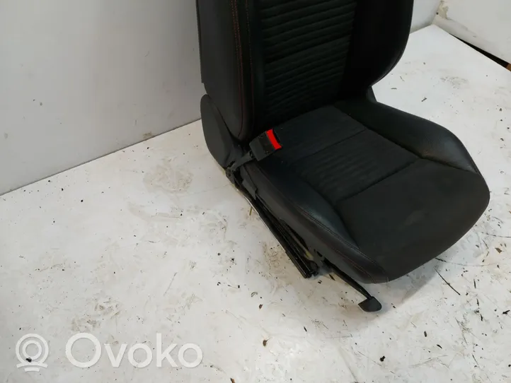 Mercedes-Benz CLA C117 X117 W117 Asiento delantero del conductor 