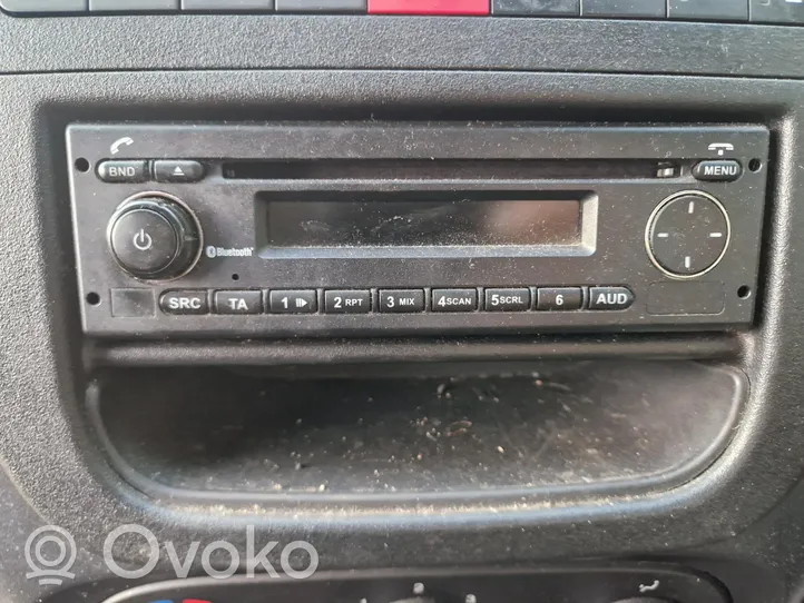 Iveco Daily 6th gen Radio/CD/DVD/GPS-pääyksikkö 