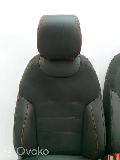 Mercedes-Benz B W247 Seat set 