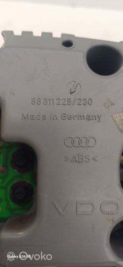 Audi A4 S4 B5 8D Tachimetro (quadro strumenti) 88311225