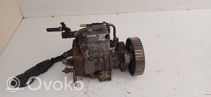 Audi A4 S4 B5 8D Polttoaineen ruiskutuksen suurpainepumppu 028130111A