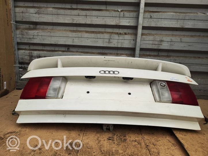 Audi 80 90 S2 B4 Takaluukun/tavaratilan kansi 