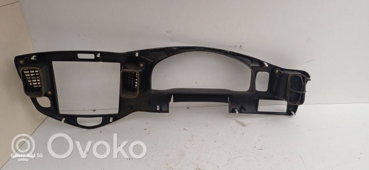 Mazda MPV Cornice cruscotto LC62G0421