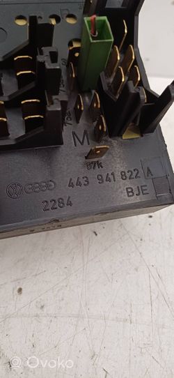 Audi 80 90 B3 Ящик предохранителей (комплект) 443941822