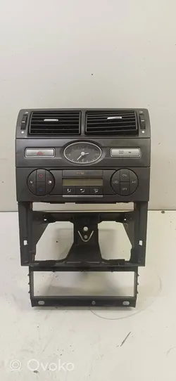 Ford Mondeo Mk III Panel klimatyzacji / Ogrzewania 4S7118522AD
