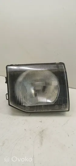 Mitsubishi Pajero Lampa przednia 11037747