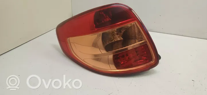 Suzuki SX4 Aizmugurējais lukturis virsbūvē 