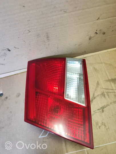 Opel Vectra C Aizmugurējais lukturis pārsegā 24469464