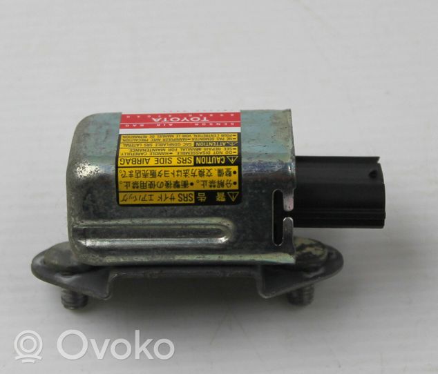 Toyota Prius (XW20) Sensore d’urto/d'impatto apertura airbag 8986047040