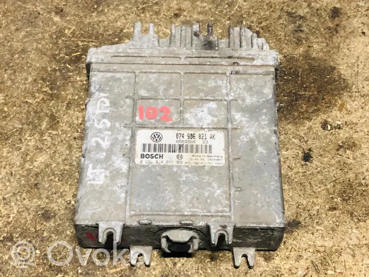 Volkswagen II LT Unité de commande, module ECU de moteur 074906021AK