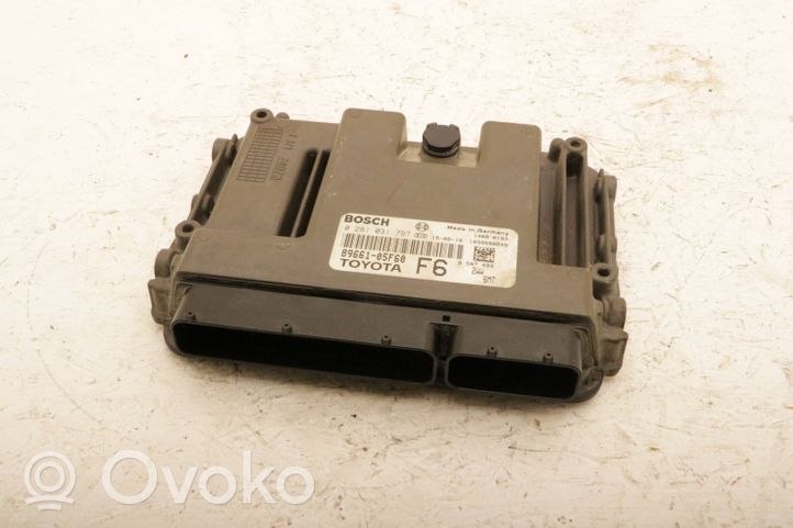 Toyota Avensis T270 Calculateur moteur ECU 8966105F60