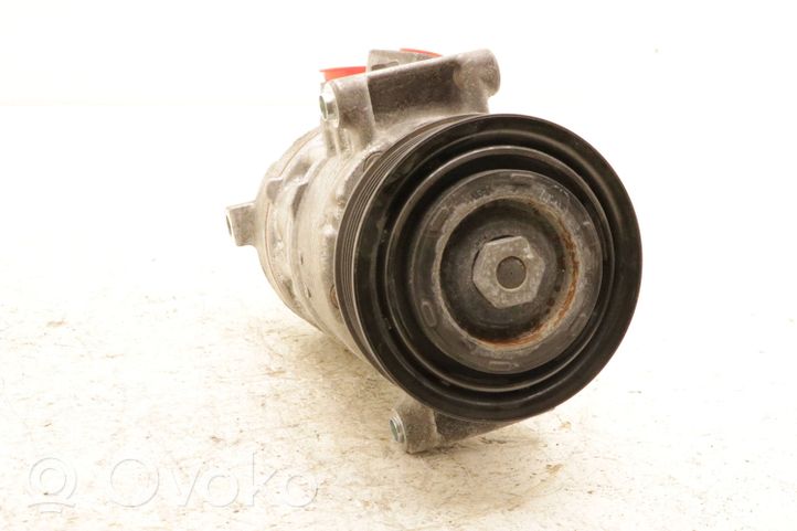 Audi A4 S4 B9 Ilmastointilaitteen kompressorin pumppu (A/C) 8W5816803