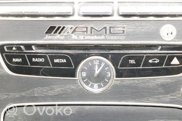 Mercedes-Benz C AMG W204 Centrinė konsolė A2056800210Q6