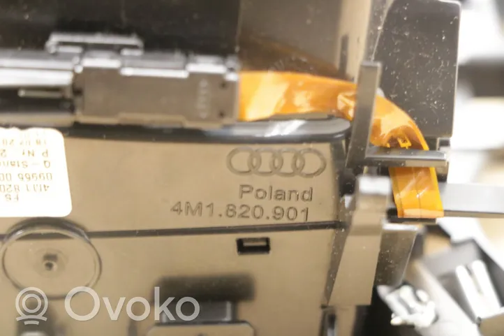 Audi Q7 4M Moldura protectora de la rejilla de ventilación lateral del panel 4M1820901AN
