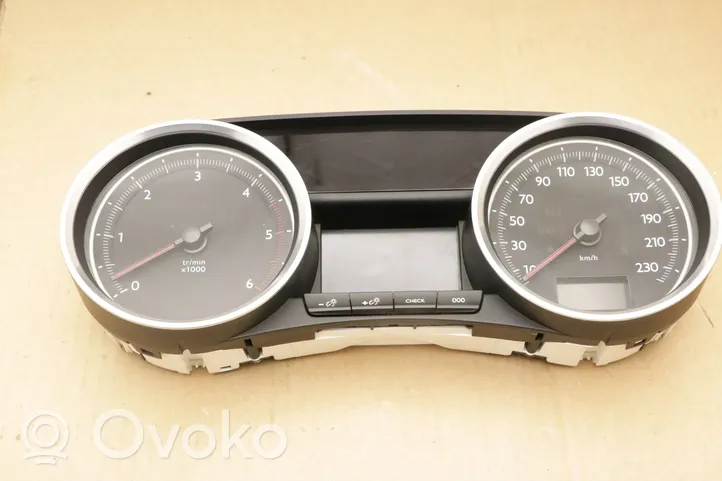 Peugeot 508 Speedometer (instrument cluster) 9810078280